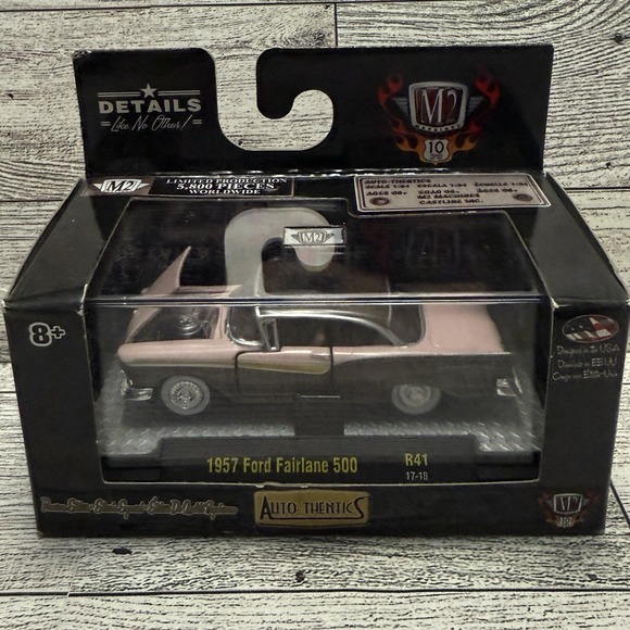 Machine Other - M2 Machines 57 1957 Ford Fairlane 500 Auto-Thentics Collectible Car R41 17-18